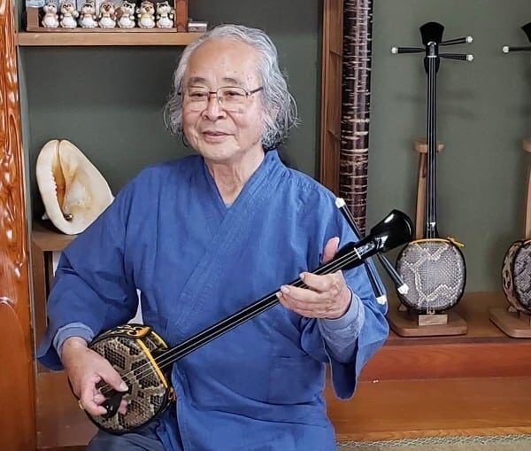 akimori-matayoshi-sanshin-culture-okinawa (1) Akimori matayoshi sanshin culture okinawa (1)